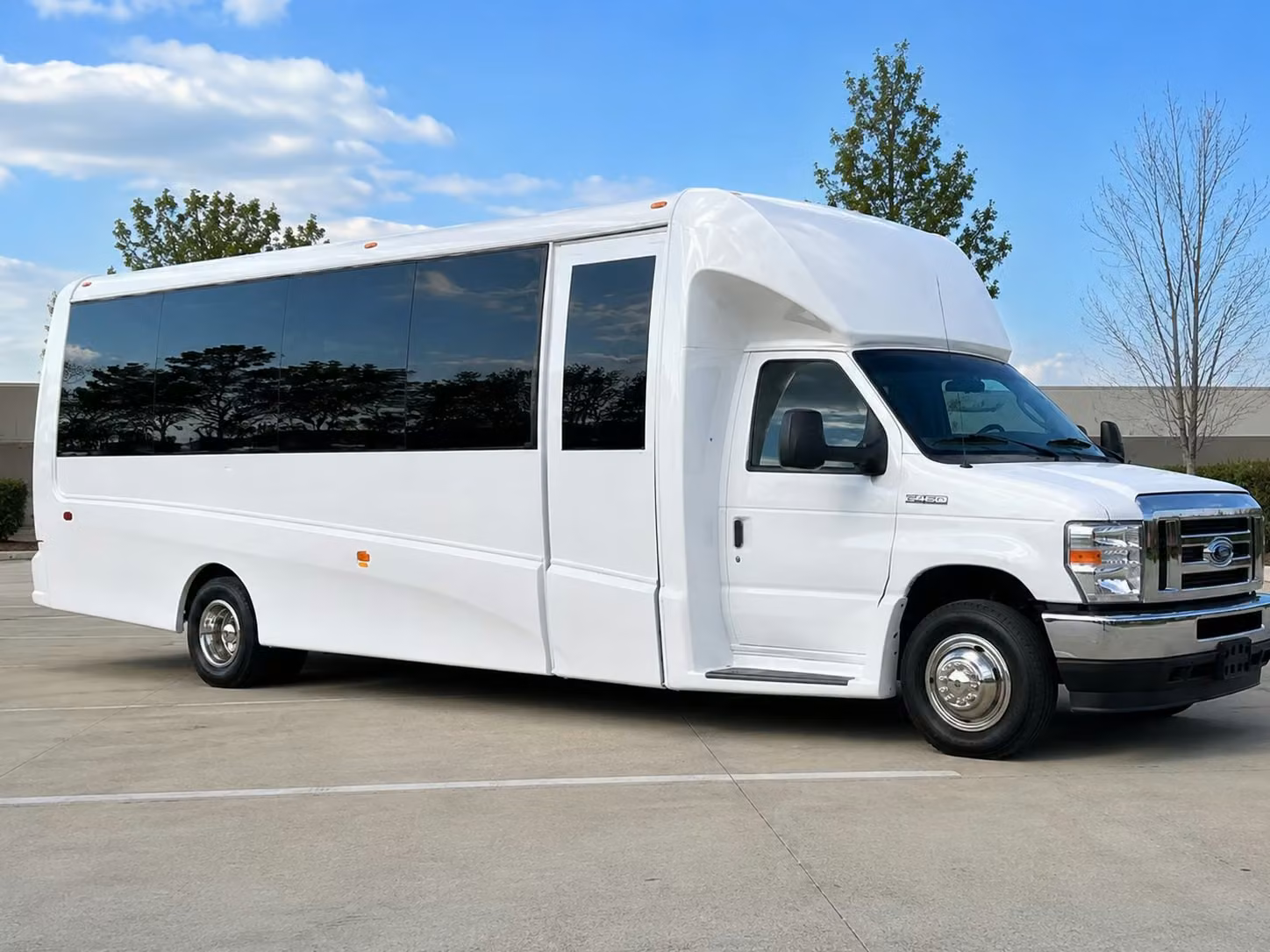 lubbock 18 passenger minibus rental