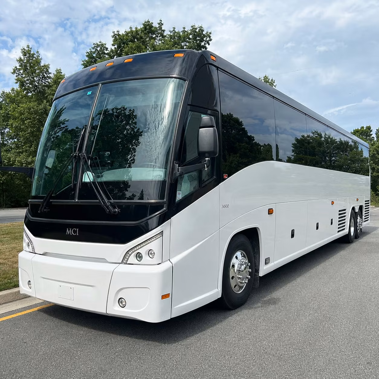 west texas corporate groups can rely on long distance bus rentals from lubbock